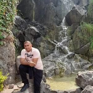 Meet your Posher, Hugo